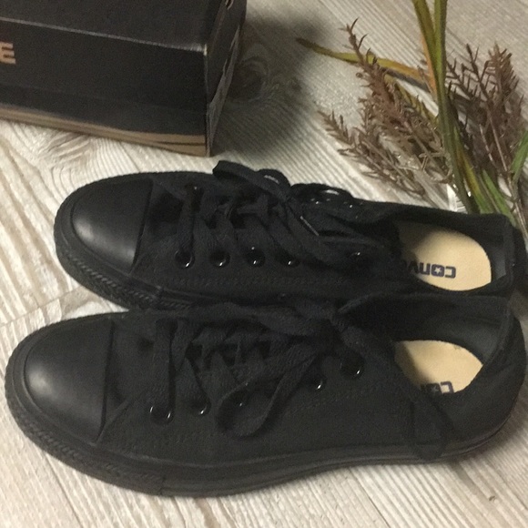 Low top Converse Sneakers Black - Picture 6 of 6